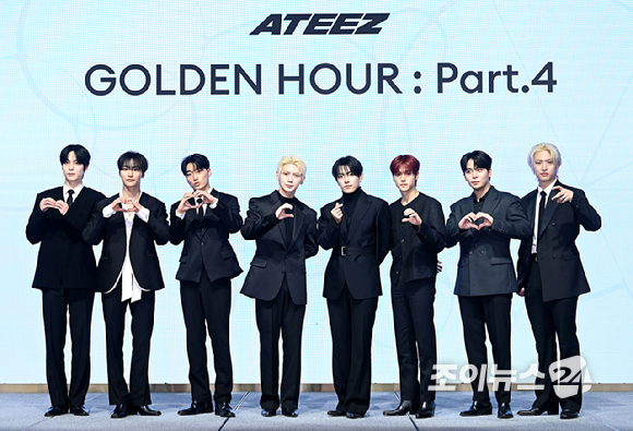 에이티즈가 5일 오후 서울 여의도 페어몬트 엠버서더 서울에서 열린 미니 13집 '골든 아워 : 파트 4(GOLDEN HOUR : Part.4)' 발매 기념 기자간담회에서 포즈를 취하고 있다. [사진=곽영래 기자]