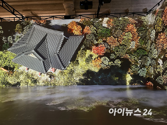 융복합예술 기획전시 '우리들의 낙원(Our Enchanting Paradise)'이 문화체육관광부 주최, 한국공예·디자인문화진흥원 주관으로 13일 서울 용산구 문화역서울284(옛 서울역사)에서 개막했다. [사진=문화역서울284]