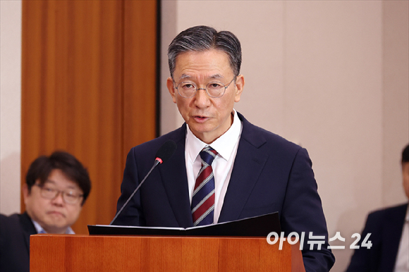 정성호 법무부 장관 후보자가 16일 서울 여의도 국회에서 열린 국회 법제사법위원회 정성호 법무부 장관 후보자 인사청문회에서 모두발언을 하고 있다. [사진=곽영래 기자]