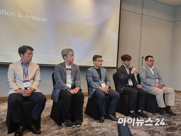 이정수 플리토 대표가 28일 오전 서울 삼성동 그랜드 인터컨티넨탈 서울 파르나스에서 열린 ‘플리토 미디어 인사이트 데이’에서 사업 전략을 발표하고 있다. [사진=윤소진 기자]