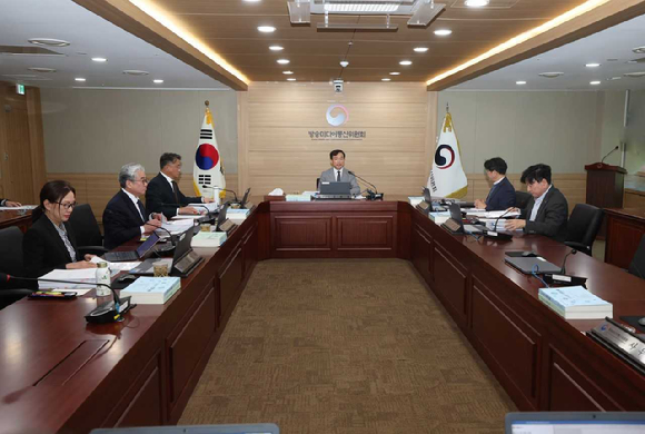 정부, '인앱결제 강제' 구글·애플에 과징금 637억원 부과