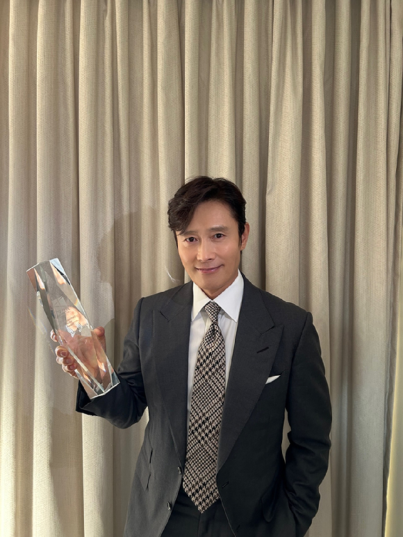 배우 이병헌이 'KALH'(코리안 아메리칸 리더스 인 할리우드, Korean American Leaders in Hollywood·KALH)의 초대 수상자로 선정됐다. [사진=BH엔터테인먼트, KALH]