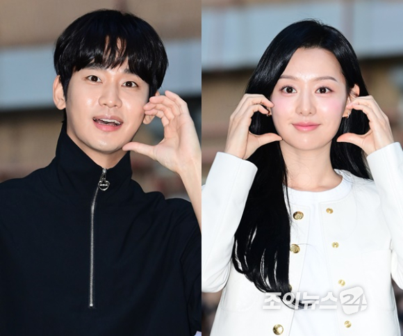 배우 김수현 김지원이 tvN 토일드라마 '눈물의 여왕' 종방연에 참석하며 포즈를 취하고 있다. [사진=정소희 기자]