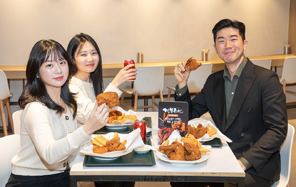 현대그린푸드 깐부치킨 콜라보 세트. [사진=현대그린푸드]