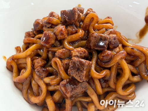 삼양식품 우지짜르르. [사진=설래온 기자 ]