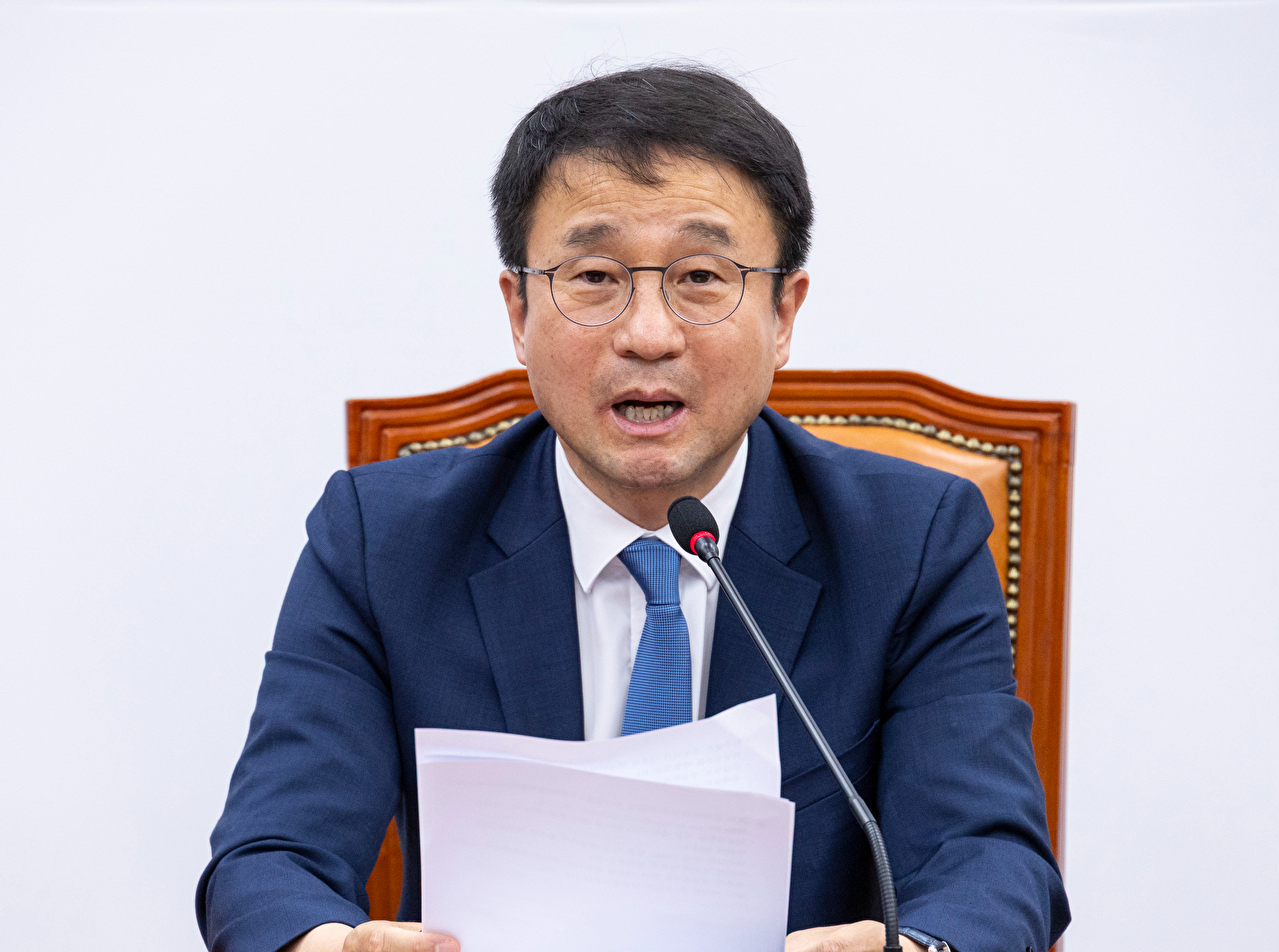 더불어민주당 한병도 원내대표가 12일 국회에서 22대 국회 3기 원내지도부 구성 후 처음으로 열린 원내대책회의에서 발언 하고 있다. 2026.5.12 [사진=연합뉴스]