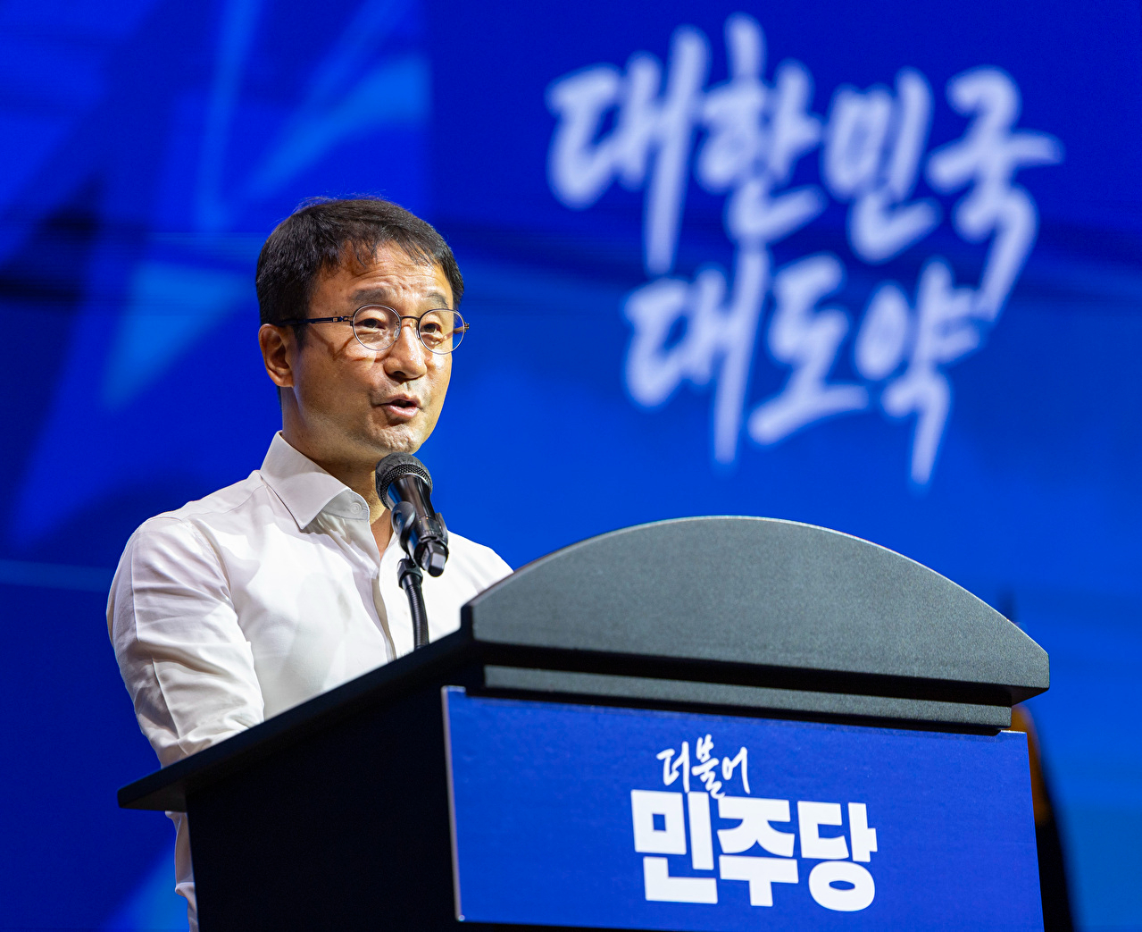 더불어민주당 한병도 원내대표가 27일 인천 중구 인스파이어 리조트에서 열린 2026년 정기국회 대비 국회의원 워크숍에서 인사말을 하고 있다. 2026.8.27 [사진=연합뉴스]