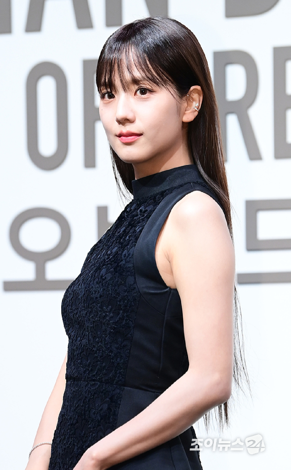 블랙핑크 지수가 18일 오후 서울 동대문구 DDP 아트홀에서 진행된 디올 'DESIGNER OF DREAMS' 전시회 개최 기념 포토월 행사에 참석하고 있다. [사진=정소희 기자]