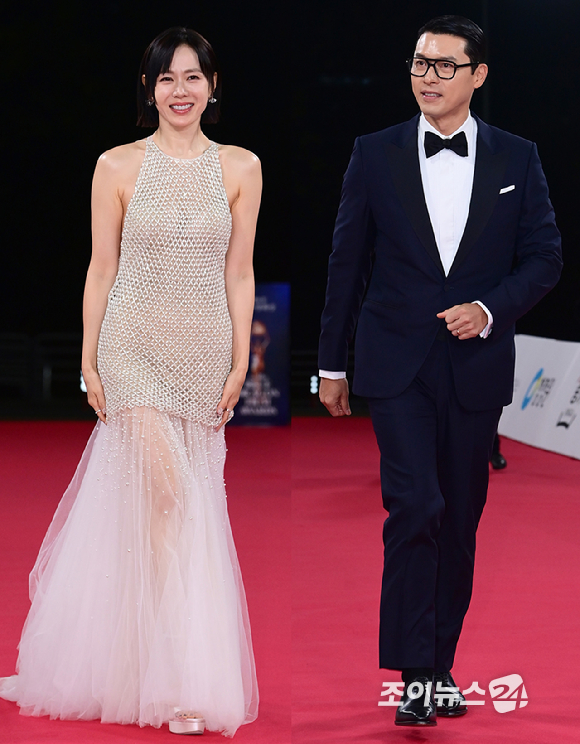 배우 손예진과 현빈이 19일 오후 서울 영등포구 여의도 KBS홀에서 열린 제46회 청룡영화상 레드카펫 행사에 참석하고 있다. [사진=정소희 기자]