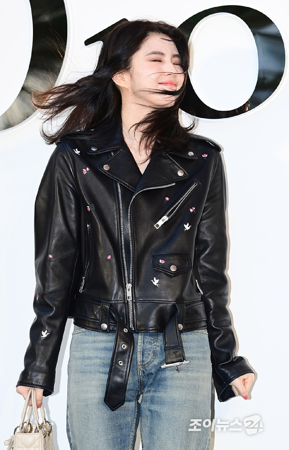 배우 한소희가 7일 오후 서울 성동구 성수동에서 열린 디올 포토콜 행사에 참석하고 있다. [사진=정소희 기자]