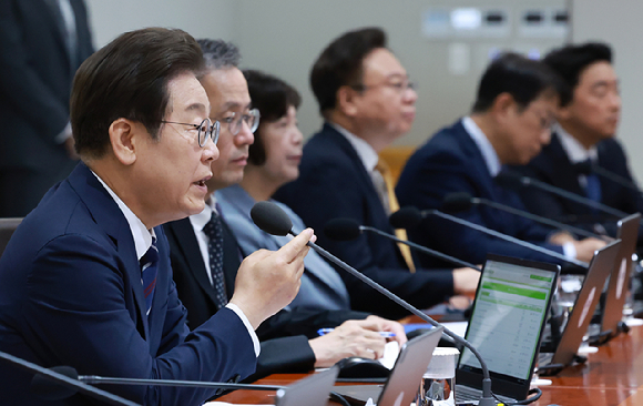 이재명 대통령이 1일 서울 용산 대통령실 청사에서 열린 국무회의에서 발언하고 있다. 2025.7.1 [사진=연합뉴스]