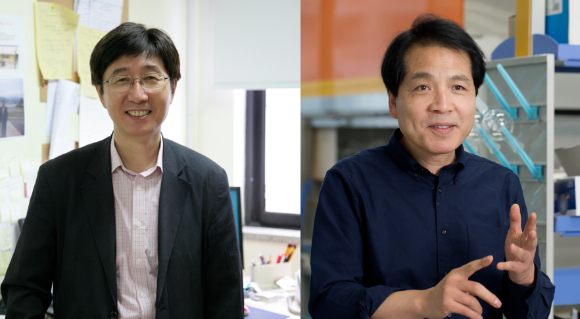 석상일 UNIST 교수(오른쪽)와 박남규 성균관대 교수가 2022년 랭크 광전자공학상을 수상했다. [사진=성균관대/UNIST]