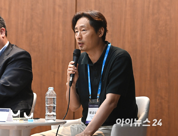 '제6회 아이뉴스24 금융정책포럼'이 '디지털자산기본법 이후, 한국 가상자산 시장의 새로운 질서'를 주제로 18일 서울 중구 은행회관 국제회의실에서 열렸다. 백상수 아이오트러스트 대표가 패널토론에 참석해 발언하고 있다. [사진=곽영래 기자]