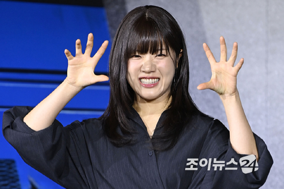 배우 김향기가 22일 오전 서울 강남구 삼성동 웨스틴 서울 파르나스에서 열린 넷플릭스 시리즈 '캐셔로' 제작발표회에 참석해 포즈를 취하고 있다. [사진=문수지 기자]