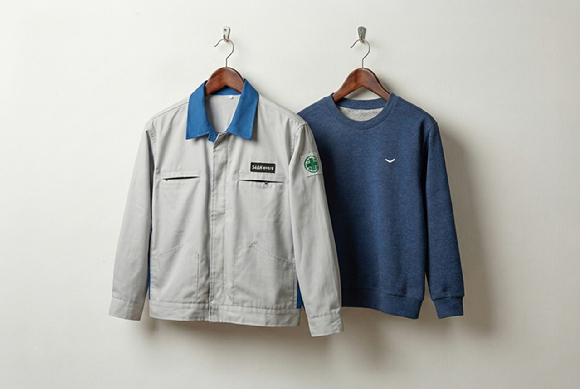 폐근무복 업사이클링 캠페인에 참여한 세아베스틸의 근무복과 업사이클링으로 탄생한 아동용 맨투맨. [사진=세아그룹]