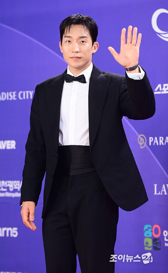 배우 이상이가&nbsp;31일 오후&nbsp;인천시 영종구 운서동 파라다이스시티에서 열린&nbsp;제5회 청룡시리즈어워즈&nbsp;레드카펫 행사에 참석하고 있다. [사진=정소희 기자]