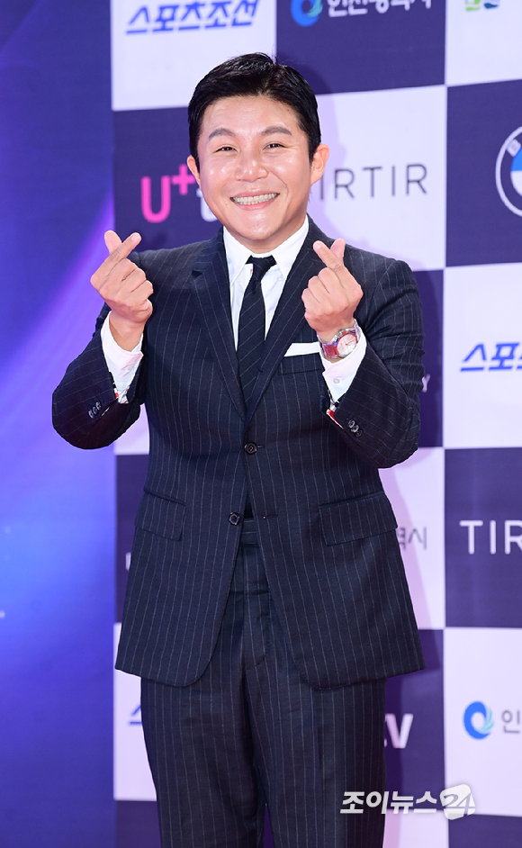 &apos;유퀴즈&apos;, 조세호 하차에 &quot;후임 논의중...금주 녹화는 유재석 단독 진행&quot;