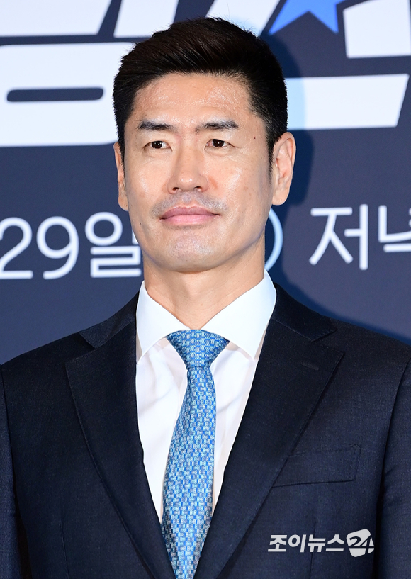 설기현 코치가 28일 오전 서울 구로구 더 링크 서울 트리뷰트 포트폴리오 호텔에서 열린 쿠팡플레이 예능 '슈팅스타' 시즌 2 제작발표회에 참석하고 있다. [사진=정소희 기자]