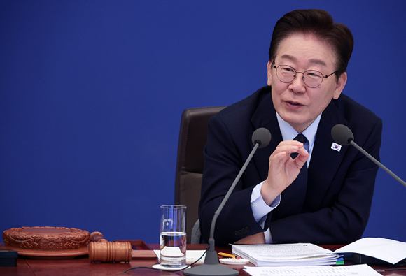 이재명 대통령이 6일 청와대에서 열린 국무회의 겸 비상경제점검회의에서 발언하고 있다. 2026.5.6 [사진=연합뉴스]