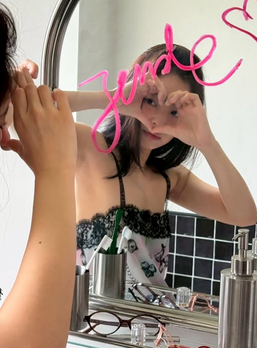 제니 [사진=제니 SNS]