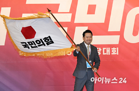 장동혁 국민의힘 신임 당대표가 26일 오전 서울 여의도 국회에서 열린 기자회견에서 발언하고 있다. [사진=곽영래 기자]