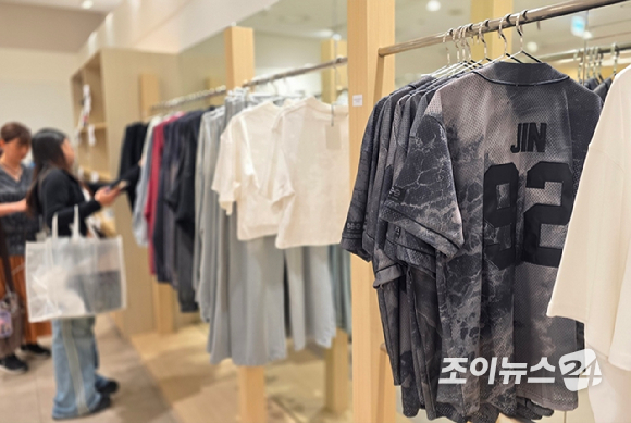 12일 부산시 해운대구 해운대 해수욕장에서 열린 'BTS 더 시티 아리랑 부산' 오프라인 액티비티 '러브 송 라운지', '러브 쿼터' 현장 이미지. [사진=정지원 기자]