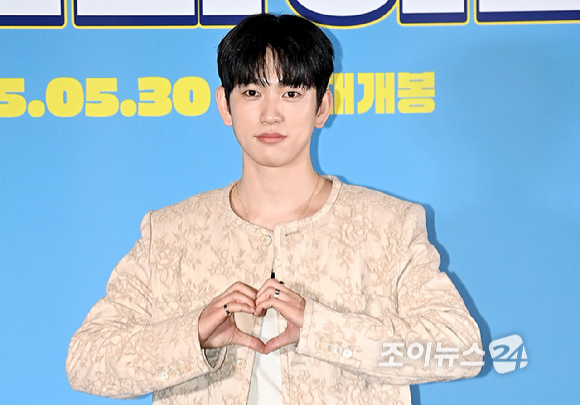 배우 진영이 26일 오후 서울 용산구 CGV용산아이파크몰에서 영화 ‘하이파이브’ 언론시사회에서 포토타임을 갖고 있다. [사진=곽영래 기자]