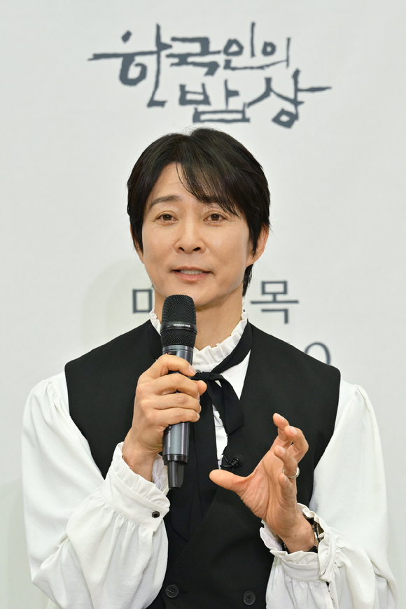 '한국인의 밥상' 새 프리젠터로 합류한 배우 최수종 [사진=KBS ]