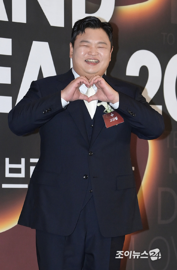 배우 고규필이 7일 서울 중구 신라호텔에서 열린 '2023 올해의 브랜드 대상'에서 올해의 남자배우 신스틸러 수상자로 참석하고 있다. [사진=정소희 기자]