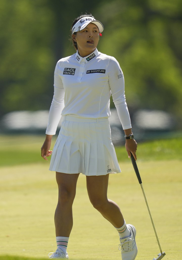 한국 여자골프 '간판 스타' 중 한 명인 고진영은 15일(한국시간) 벌표된 여자 골프 세계랭킹에서 1위를 지켰다. 그는 이로써 1위 자리에 오른 기간을 163주로 늘렸다. [사진=뉴시스]