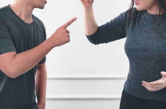 물건을 훔친 아이의 부모에게 물건 가격의 5배를 요구한 업주 사연을 두고 누리꾼들이 갑론을박을 벌이고 있다. 본 기사와 무관한 이미지. [사진=픽사베이]