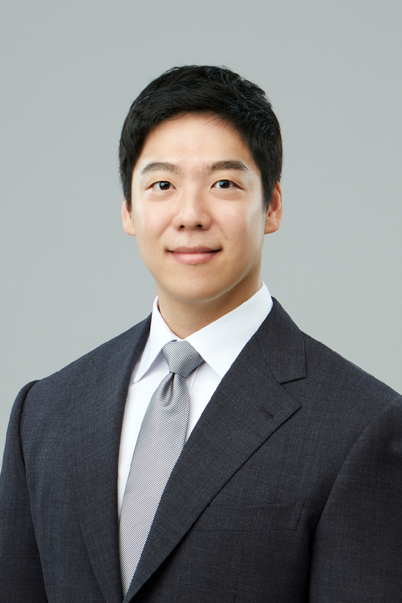 식품업계 젊은 오너 3, 4세가 경영 전면에 등판했다. [사진=챗지피티]