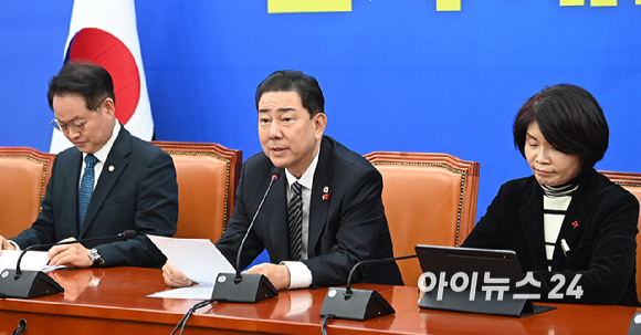 김병기 더불어민주당 원내대표가 11일 서울 여의도 국회에서 열린 정책조정회의에서 발언하고 있다. [사진=곽영래 기자]