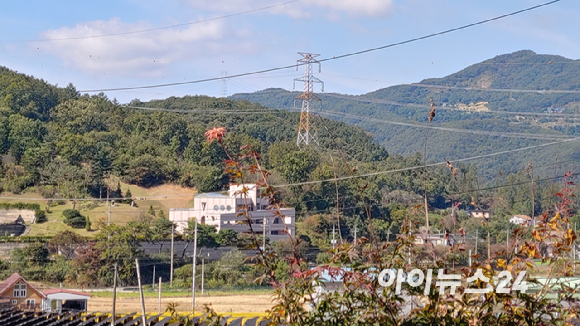 더불어민주당 이재명 대선 후보가 6·3 대통령선거 공식 선거운동 첫날인 지난 12일 경기 화성시 동탄 센트럴파크 음악분수중앙광장 유세장에서 연설하고 있다. [사진=연합뉴스]