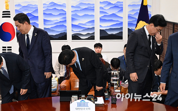 우원식 국회의장이 13일 국회에서 열린 국회의장 주재 여야 원내대표 회동에서 발언을 하고 있다. [사진=곽영래 기자]