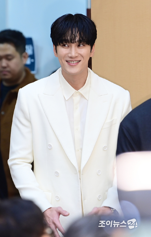 배우 안보현이 23일 오후 서울 목동 SBS사옥에서 열린 SBS 새 금토드라마 '재벌X형사' 제작발표회에 참석하고 있다. [사진=정소희 기자]