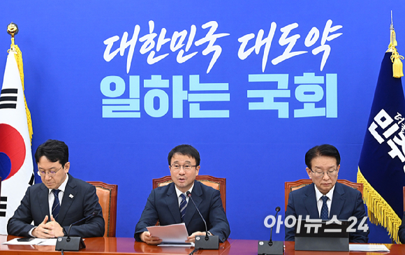 한병도 더불어민주당 원내대표가 1일 서울 여의도 국회에서 열린 원내대책회의에서 발언하고 있다. [사진=곽영래 기자]
