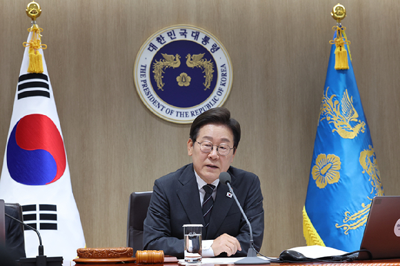 이재명 대통령이 19일 용산 대통령실에서 열린 국무회의에서 발언하고 있다. 2025.6.19 [사진=연합뉴스]