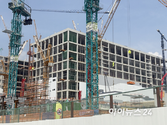 SK하이닉스 용인 반도체 클러스터 1기 팹 공사 현장. [사진=권서아 기자]