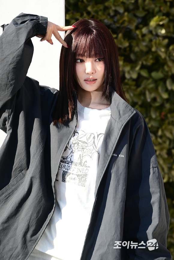 그룹 에스파(aespa) 닝닝이 27일 오후 서울 성동구 성수동 인근에서 열린 마뗑킴 성수 플래그십 스토어 확장 이전 행사에 참석하고 있다. [사진=정소희 기자]