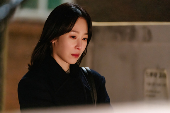 배우 서현진이 JTBC 금요드라마 '러브 미'에서 열연하고 있다. [사진=JTBC&middot;SLL&middot;하우픽쳐스]