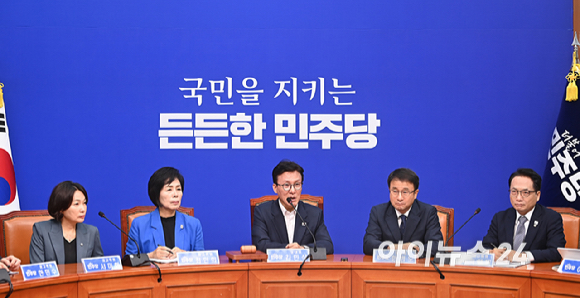 김민석 더불어민주당 당대표가 31일 서울 여의도 국회에서 열린 최고위원회의에서 발언하고 있다. [사진=곽영래 기자]