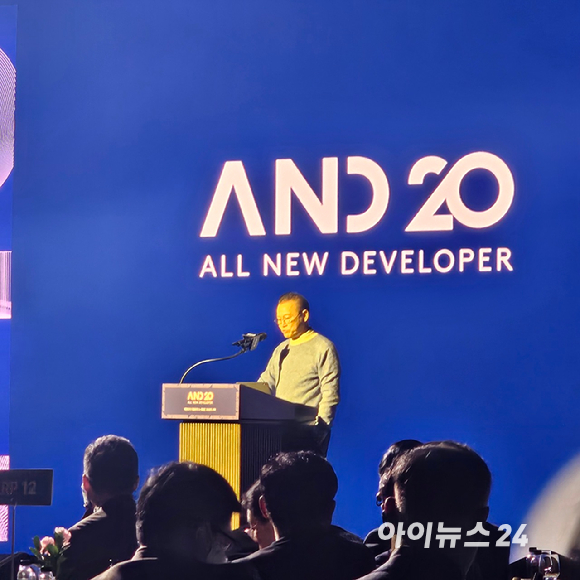 한국부동산개발협회(KODA)가 20일 서울 강남구 삼성동에서 개최한 창립 20주년 행사에서 문주현 MDM그룹 회장이 발표를 하고 있다. [사진=이효정 기자 ]