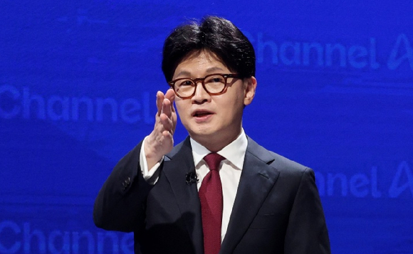 지난달 25일 오후 종로 동아미디어센터 채널A 오픈스튜디오에서 열린 국민의힘 대선 2차 경선TV토론에서 한동훈 예비후보가 발언하고 있다. [사진=국회사진취재단]