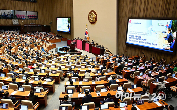 이재명 대통령이 26일 서울 여의도 국회에서 열린 추가경정예산안 시정연설을 하고 있다. [사진=국회사진기자단]