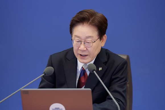 이재명 대통령이 4일 청와대에서 열린 수석보좌관회의에서 발언하고 있다. 2026.6.4 [청와대통신사진기자단] [사진=연합뉴스]