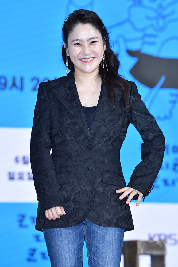첼로연주가 겸 지휘자 장한나가 10일 오전 서울 영등포구 여의도동 KBS별관에서 진행된 KBS 2TV 새 예능프로그램 '크레이지 리치 코리안' 제작발표회에 참석해 포즈를 취하고 있다. [사진=문수지 기자]
