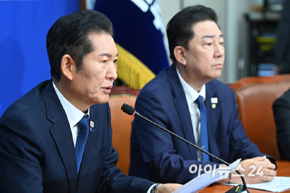 정청래 더불어민주당 대표가 15일 서울 여의도 국회에서 열린 최고위원회의에서 발언하고 있다. [사진=곽영래 기자]