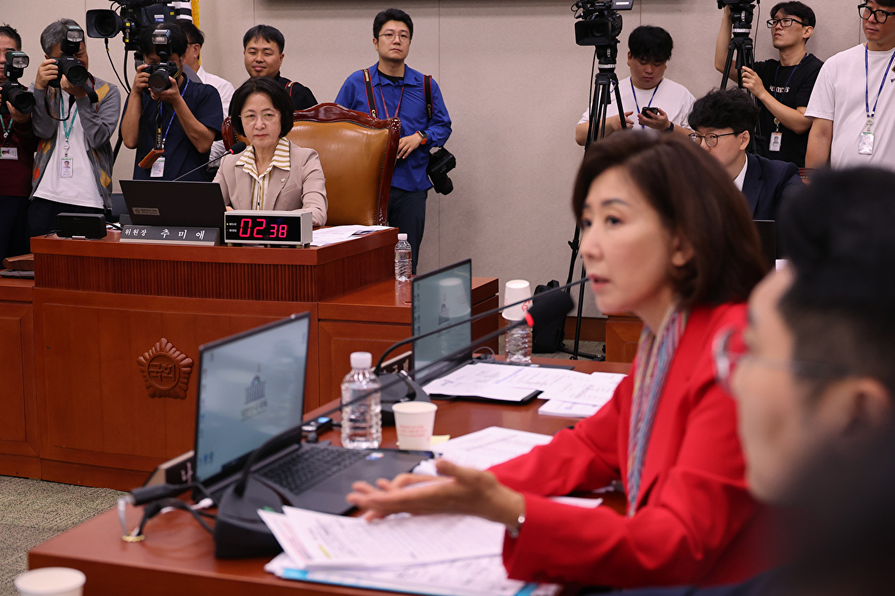 4일 서울 여의도 국회에서 열린 법제사법위원회 전체회의에서 국민의힘 나경원 의원이 발언하고 있다. 왼쪽은 추미애 위원장. 2025.9.4 [사진=연합뉴스]