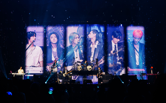 밴드 엑스디너리 히어로즈가 서울 송파구 잠실실내체육관에서 'Xdinary Heroes 'Beautiful Mind' World Tour FINALE in SEOUL'('뷰티풀 마인드' 월드투어 피날레 인 서울)을 통해 팬들을 만나고 있다. [사진=JYP엔터테인먼트]